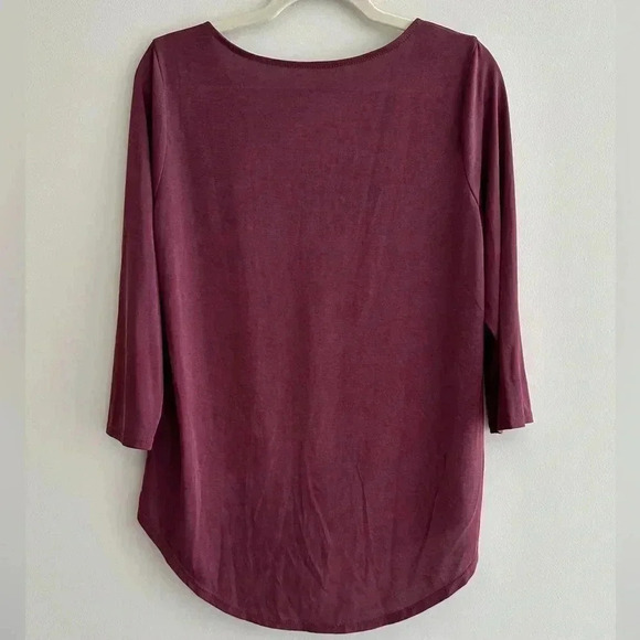Green Envelope 3/4 Length Sleeve Zippered Blouse, Wine/Berry, Size Medium - Picture 11 of 16